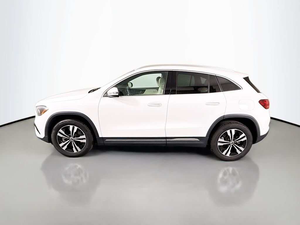 Used 2025 White Mercedes-Benz GLA 250 image 4