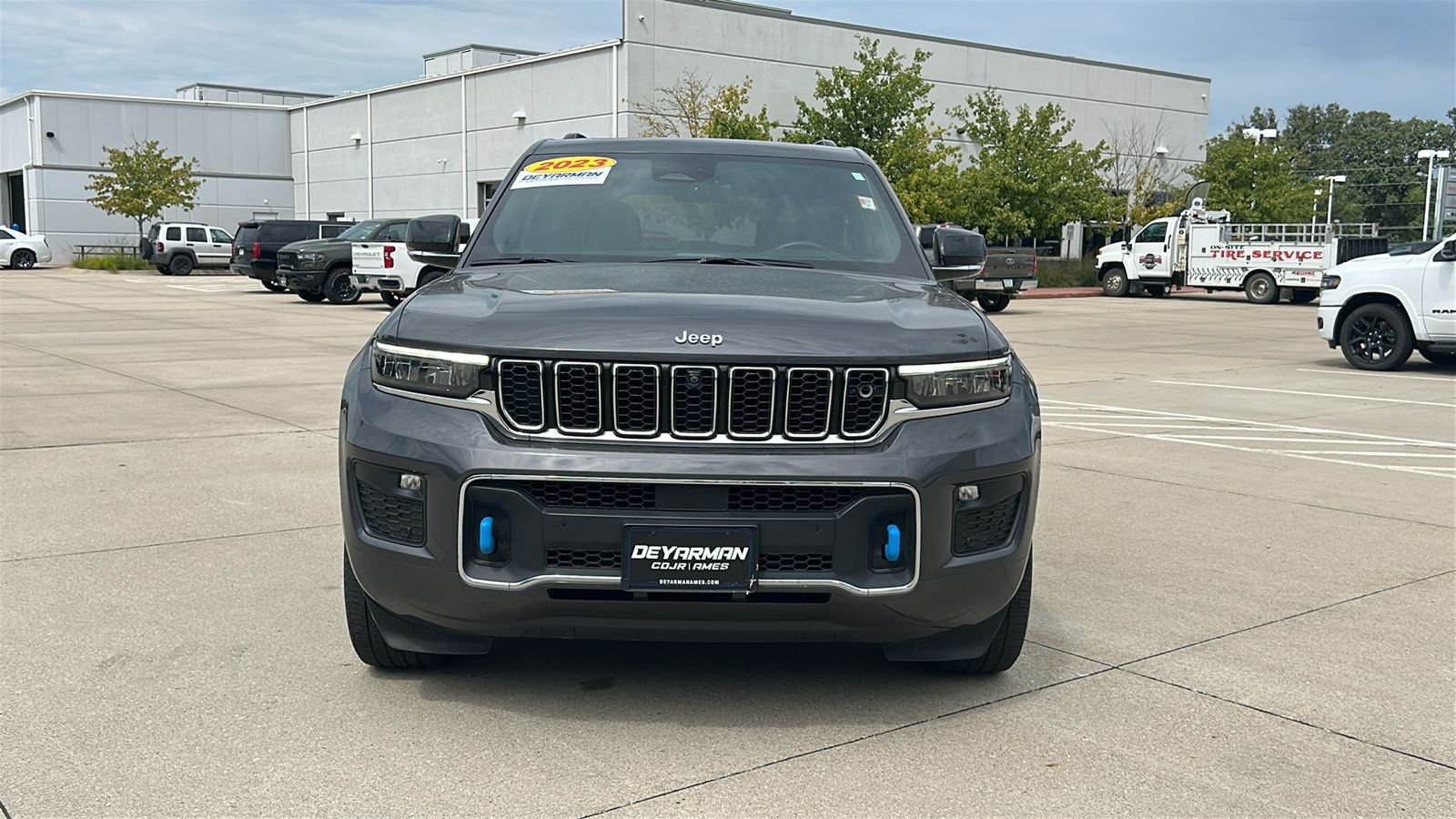 Certified Used 2023 Gray Jeep Overland 4xe image 9