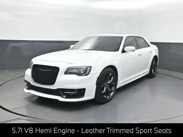 2022 Chrysler 300 S's photo