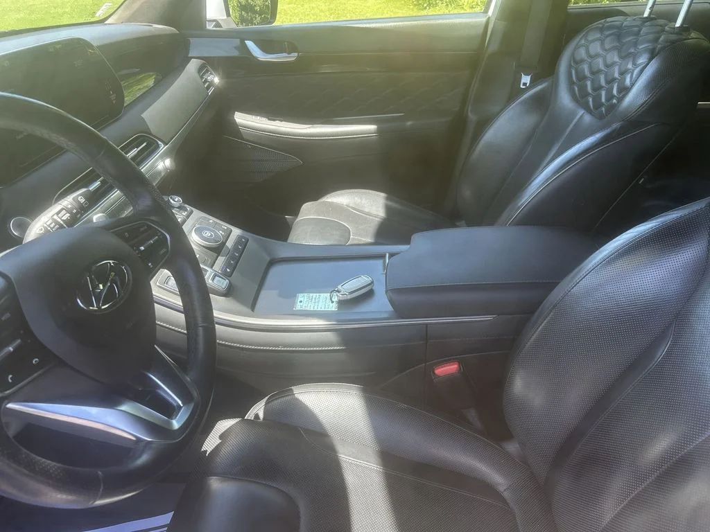 Used 2022 White Hyundai Calligraphy image 15