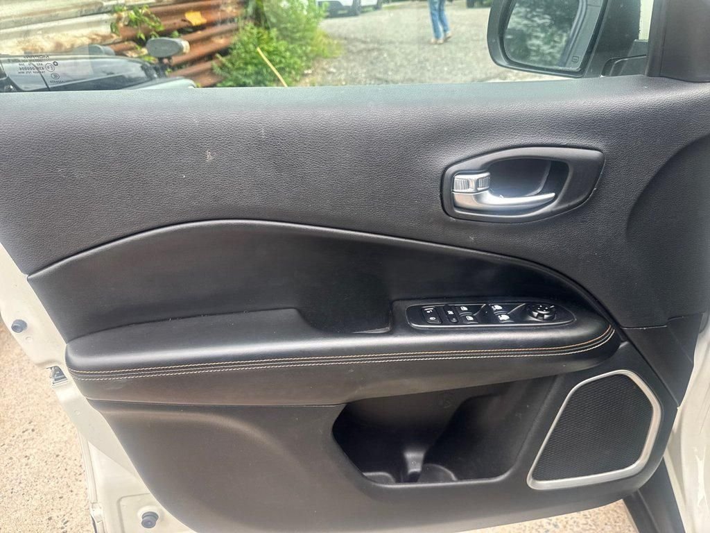 Used 2020 White Jeep Latitude image 28