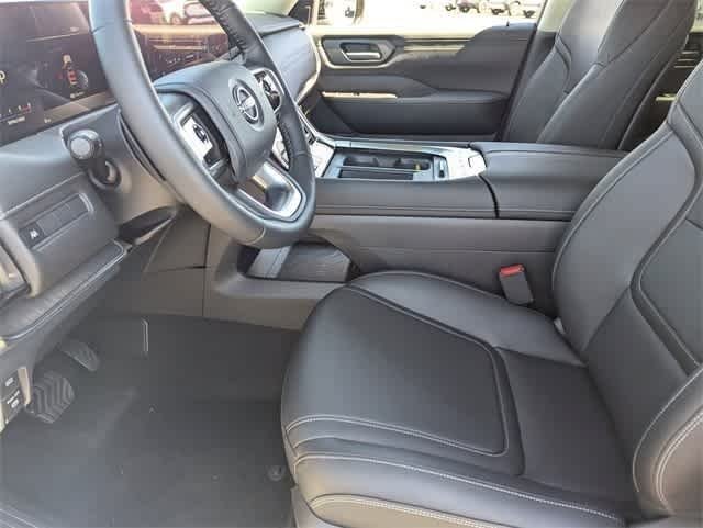 2026 Nissan Armada SV - Photo 17