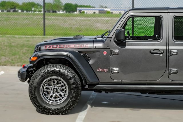 Used 2022 Gray Jeep Rubicon image 16