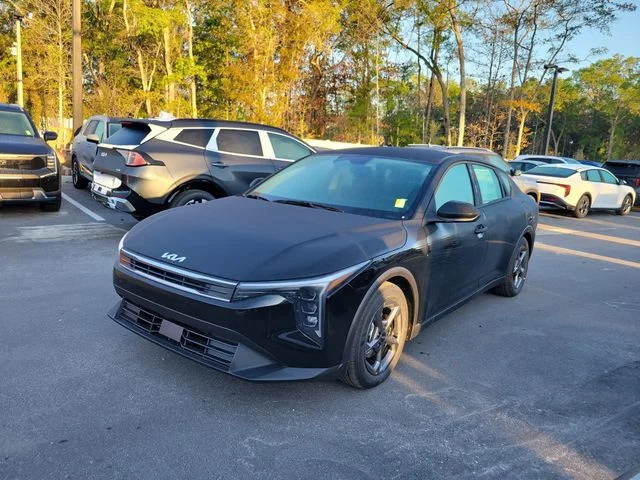 New 2026 Aurora Black Pearl Kia LXS image 4