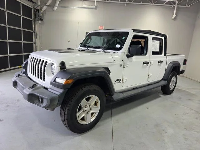 Used 2020 White Jeep Sport image 3