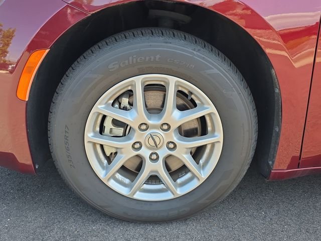 2023 Chrysler Voyager LX - Photo 9