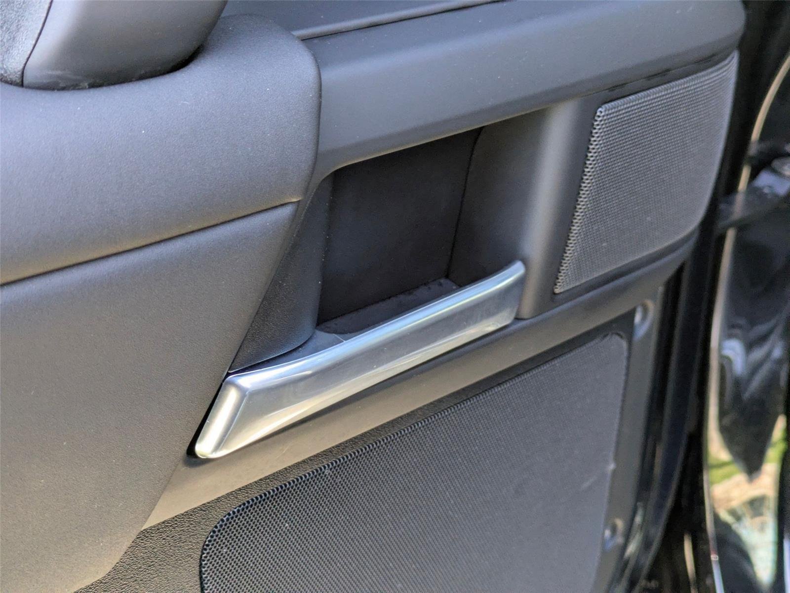 Used 2025 Santorini Black Metallic Land Rover S image 28
