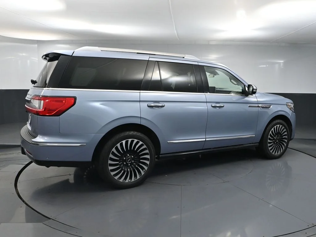 Used 2019 Blue Lincoln Black Label image 3