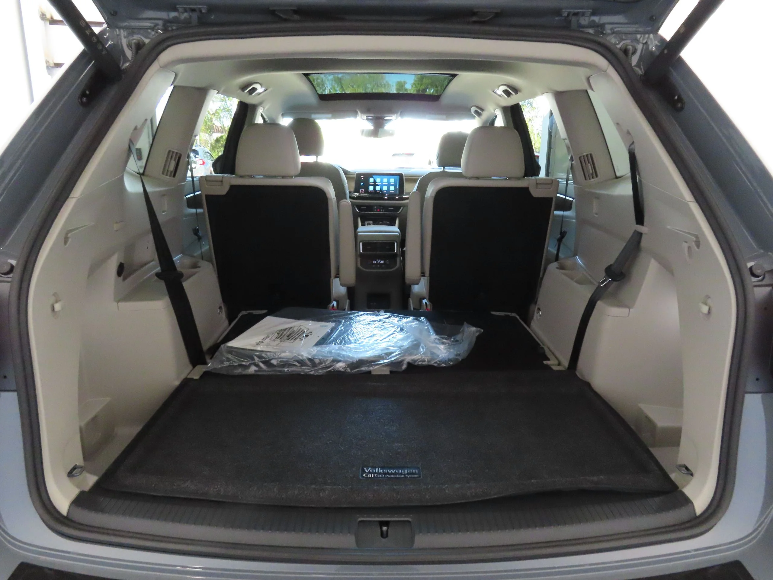 New 2026 Gray Volkswagen 2.0T SE w/Technology image 23