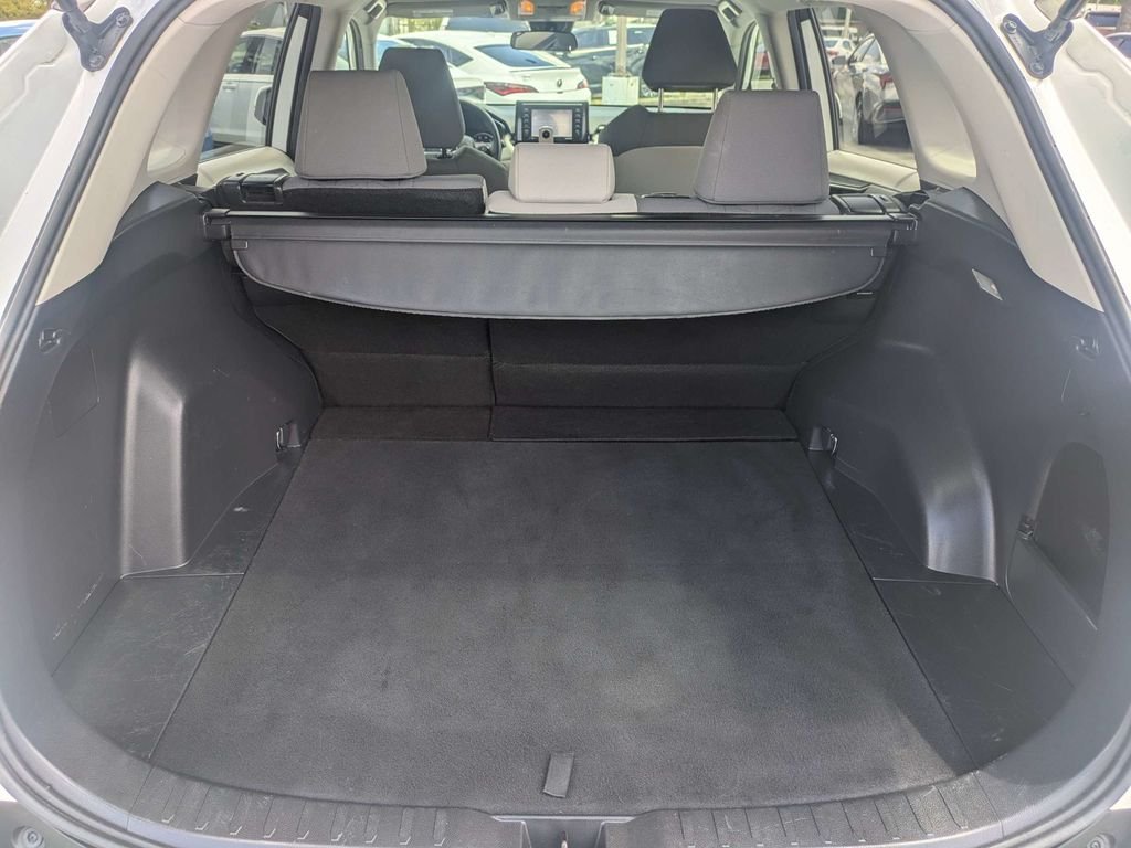 Used 2020 White Toyota XLE image 12