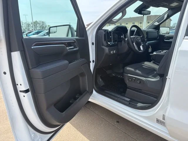 New 2026 Summit White GMC SLE image 12