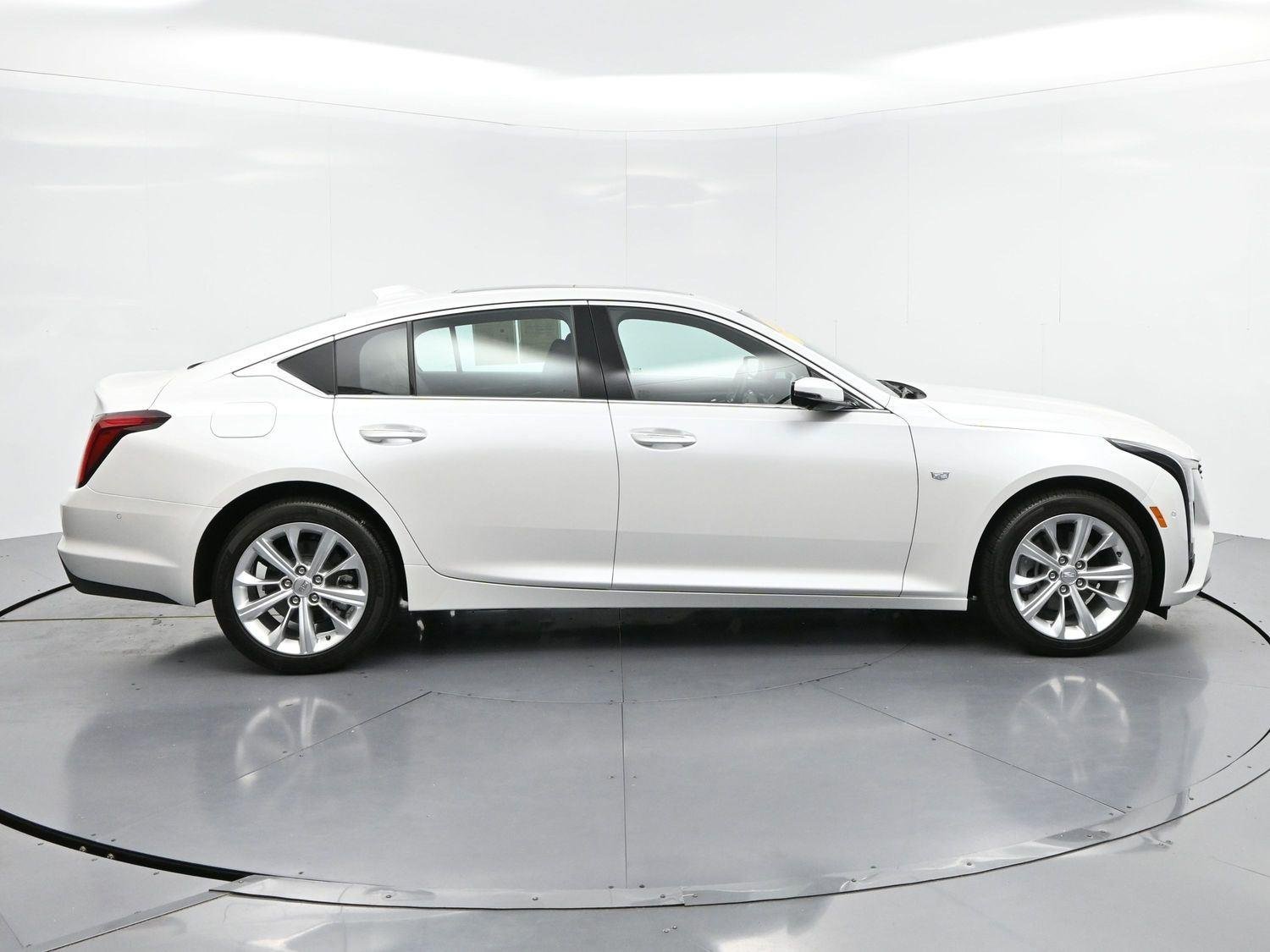 Used 2025 Crystal White Tricoat Cadillac Premium Luxury image 8