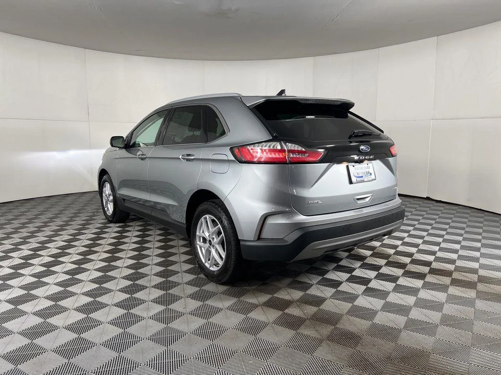 Used 2024 Gy Ford SEL image 5