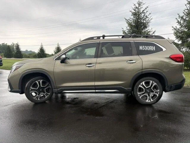 Used 2023 Autumn Green Metallic Subaru Touring image 9
