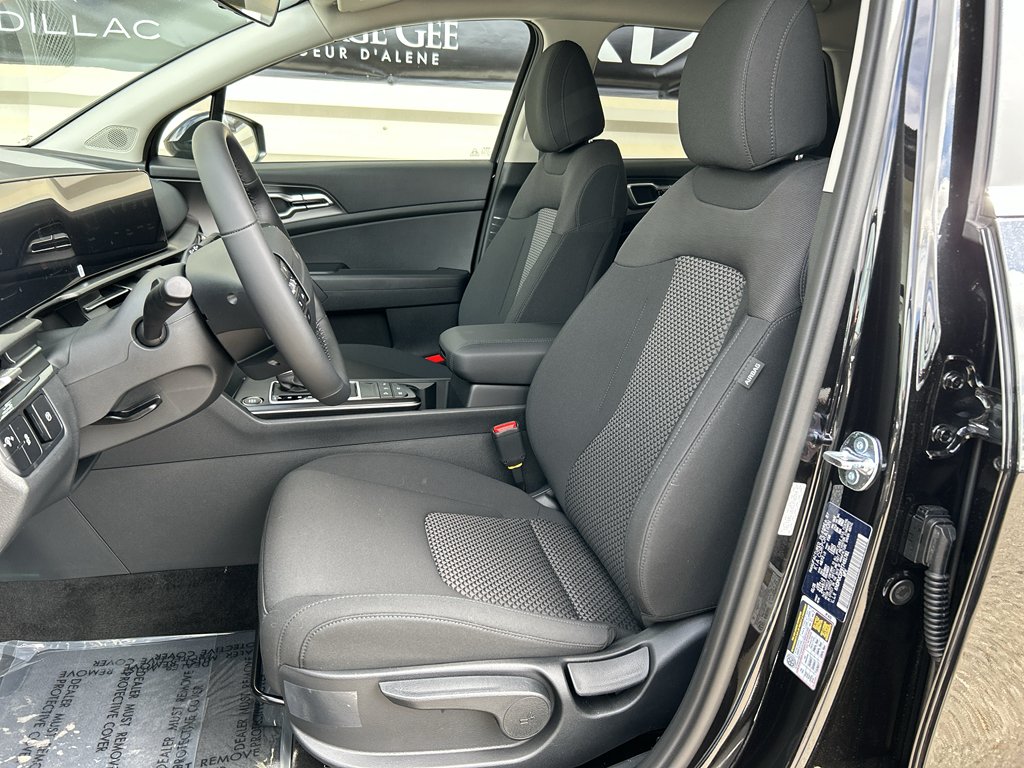 New 2026 Fusion Black Kia LX image 11