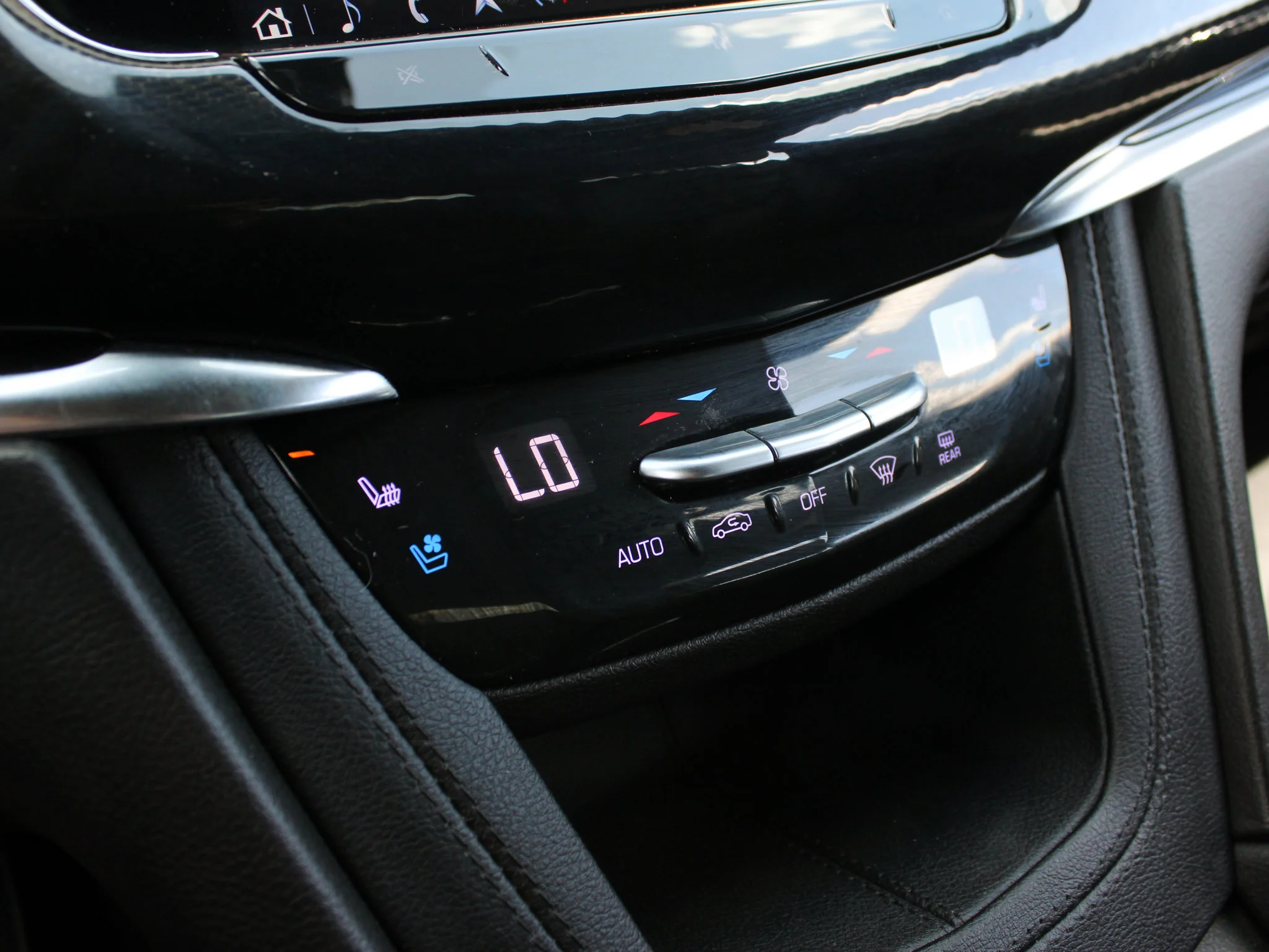 Certified Used 2021 Silver Cadillac Sport * One Owner | 3M PPF | Head-Up Display | Apple CarPlay | V6 310 HP | BOSE | Heated Seats image 33