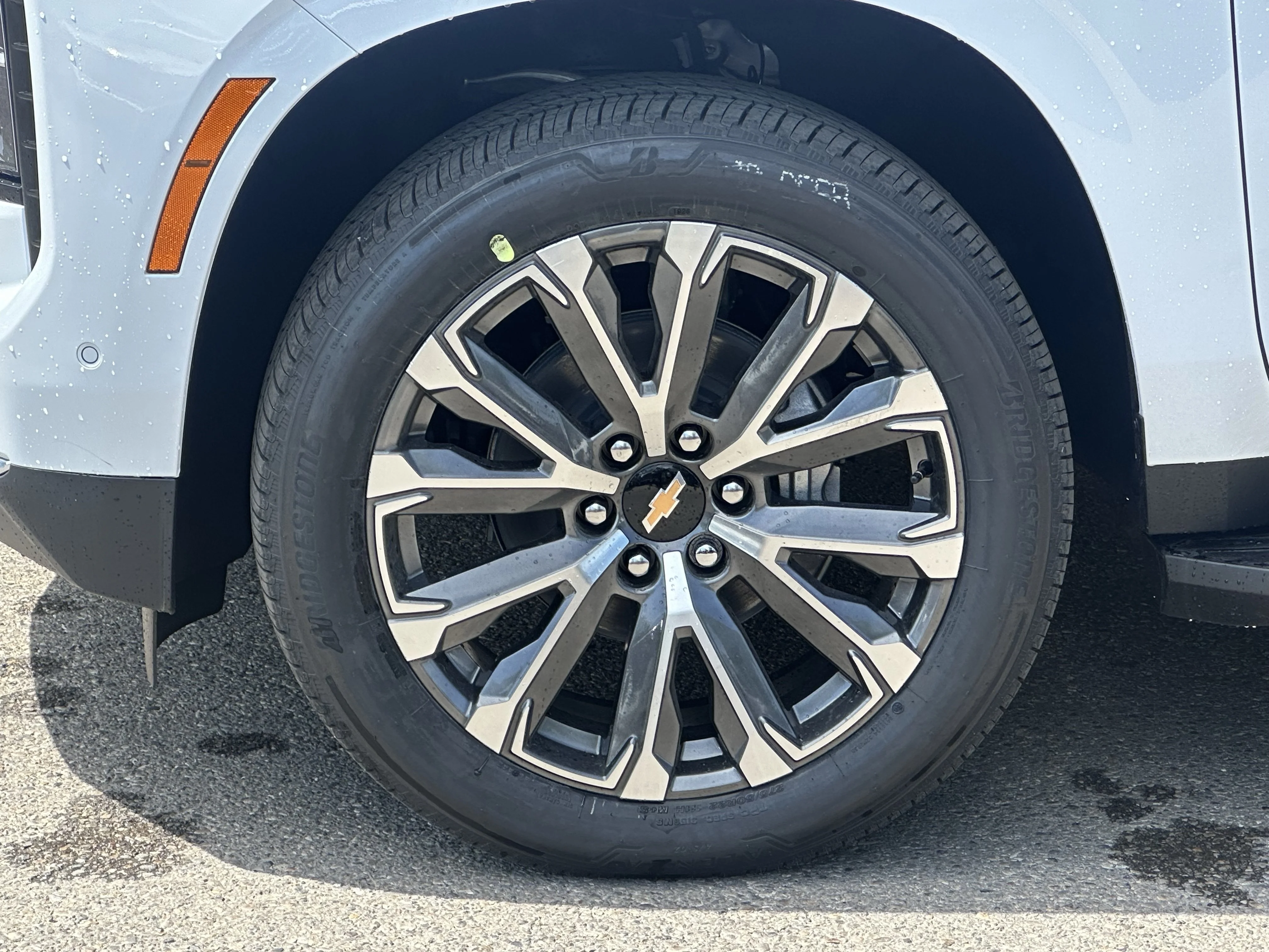 New 2026 Polar White Tricoat Chevrolet High Country image 6