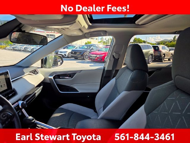 Used 2025 Gray Toyota XLE image 3