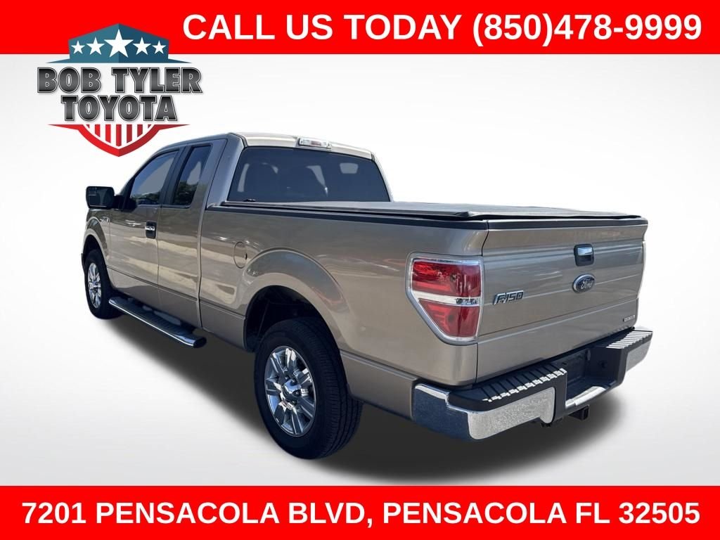 Used 2011 Beige Ford XLT image 1
