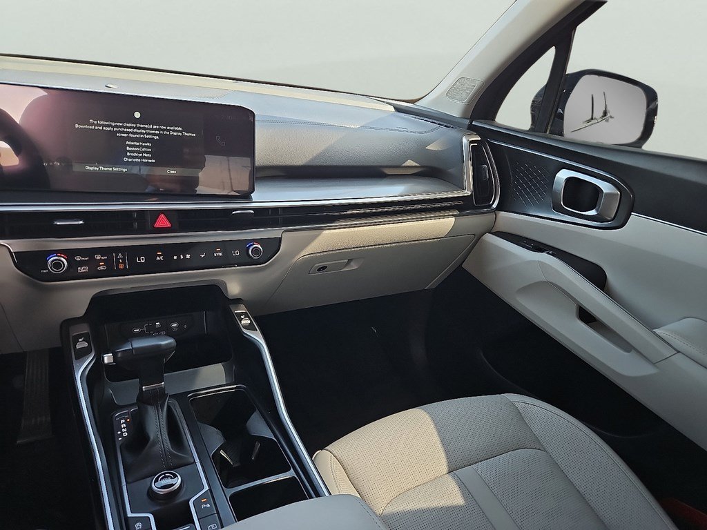 Used 2025 Ebony Black Kia EX image 13