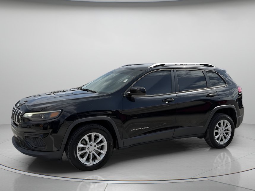 Used 2020 Diamond Black Crystal Pearlcoat Jeep Latitude image 1