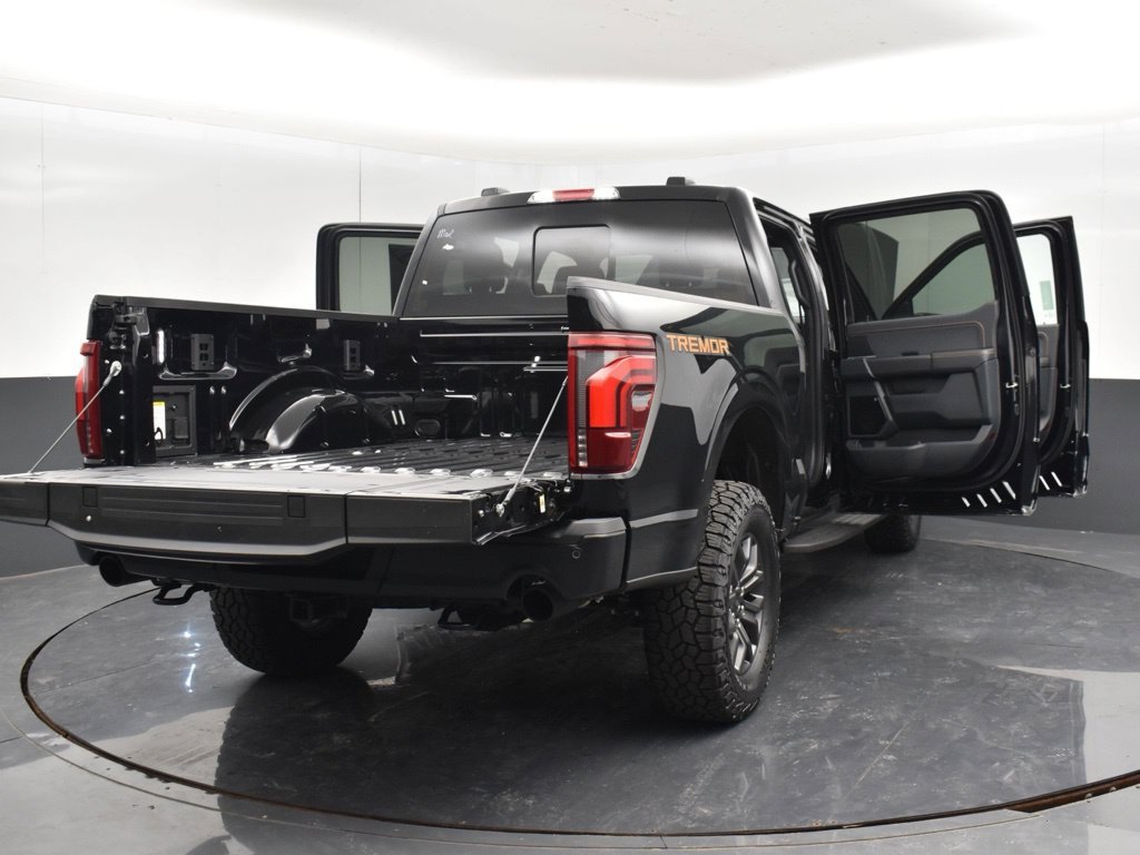 New 2026 Agate Black Metallic Ford Tremor® image 35