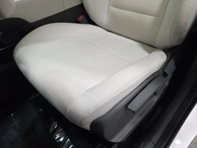 Used 2024 White Hyundai SE image 27