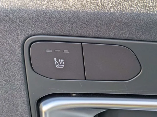2025 Kia K4 EX - Photo 24