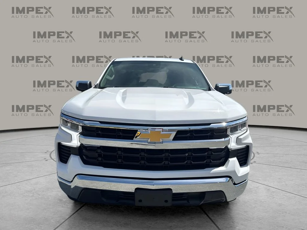 Used 2025 White Chevrolet LT image 8