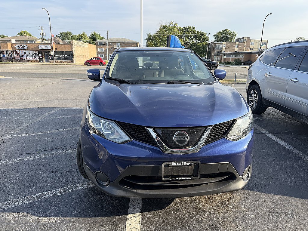 Used 2019 Caspian Blue Metallic Nissan S image 22