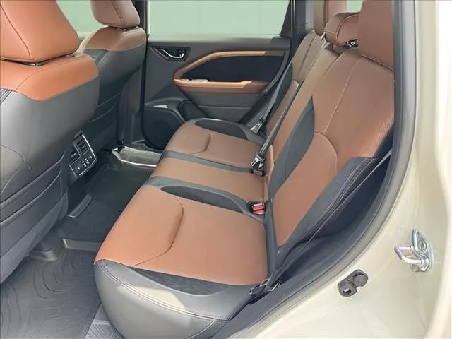 Used 2025 White Subaru Touring image 13