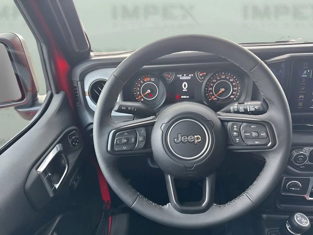 Used 2025 Red Jeep Sport S image 26