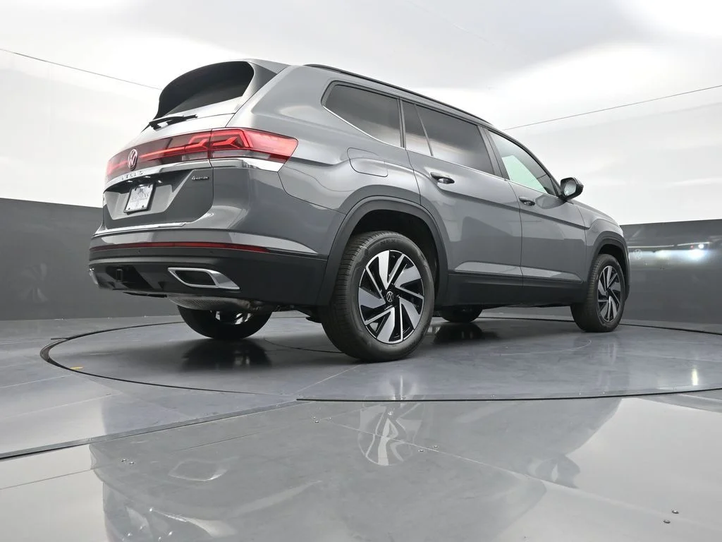New 2026  Volkswagen SE w/Technology image 28