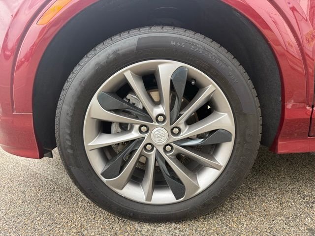 Used 2022 Red Buick Select image 11