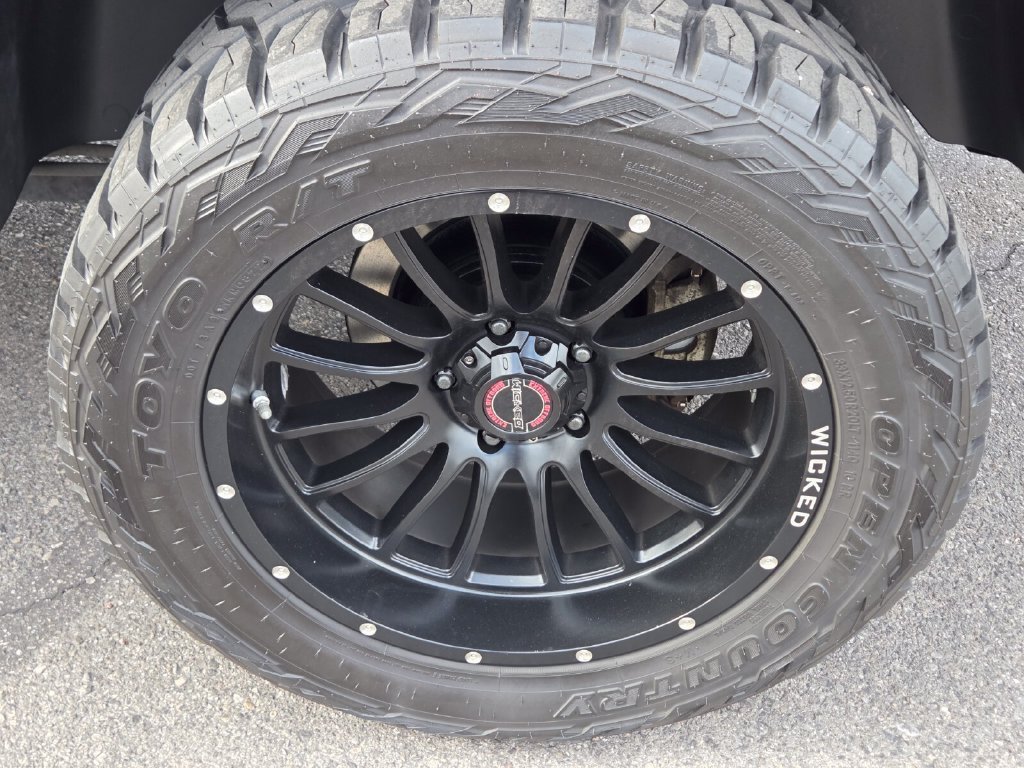 Used 2019 Silver Ram Big Horn image 11
