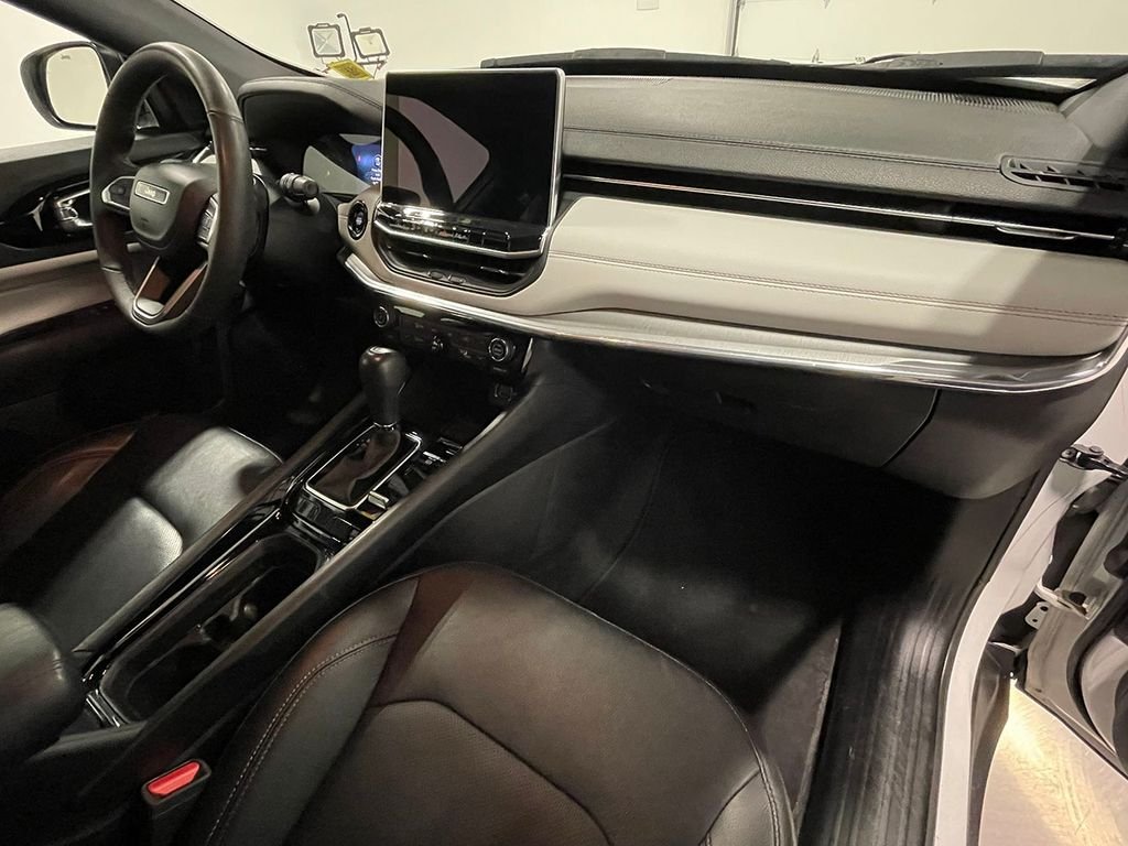 Used 2023 White Jeep Limited image 27