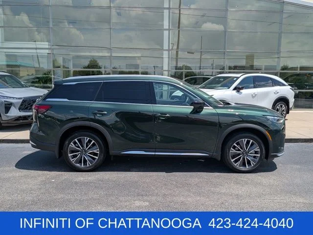 Certified Used 2026 Green INFINITI LUXE image 8