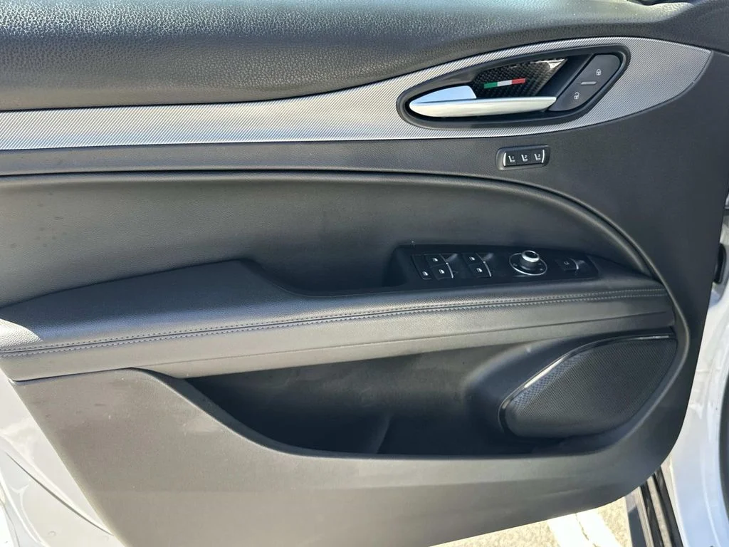2024 Alfa Romeo Stelvio Veloce - Photo 19
