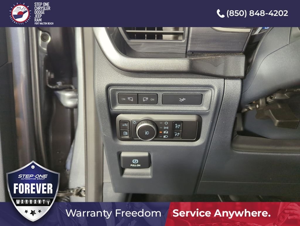 Used 2023 Gray Ford XLT image 19