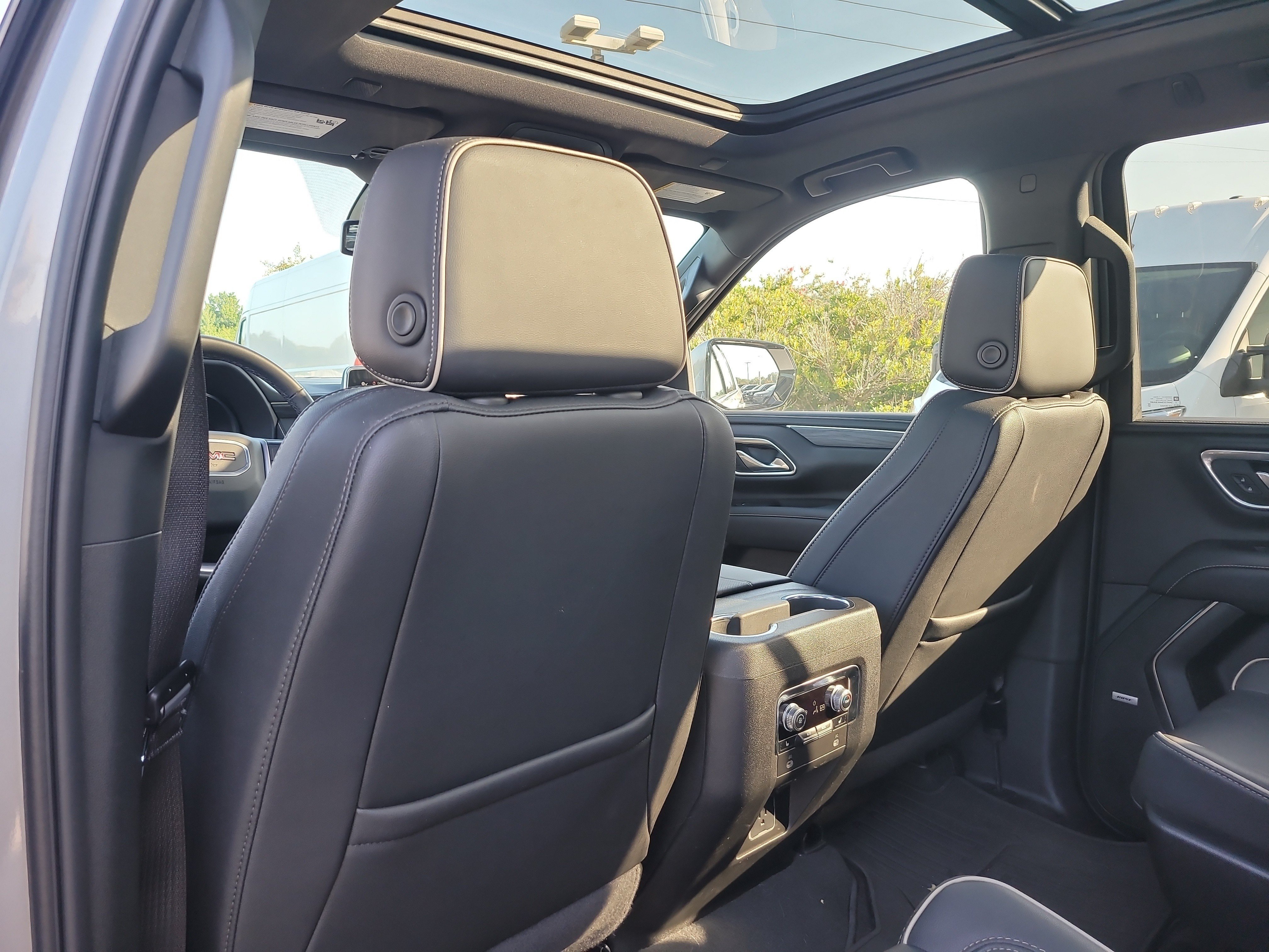 Used 2024 Sterling Metallic GMC SLT image 13