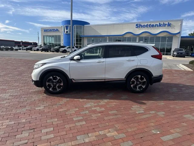 Used 2018 White Honda Touring image 3