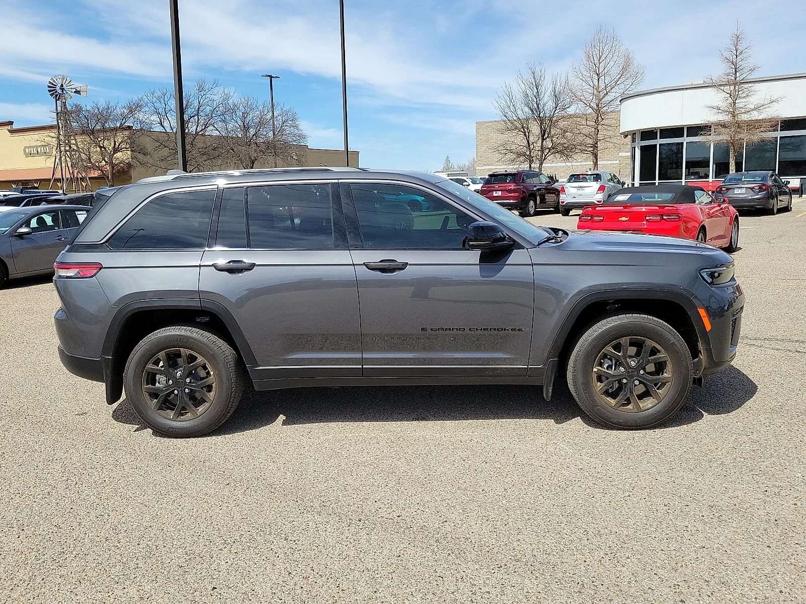 New 2026 Baltic Gray Jeep LAREDO ALTITUDE 4X4 image 5