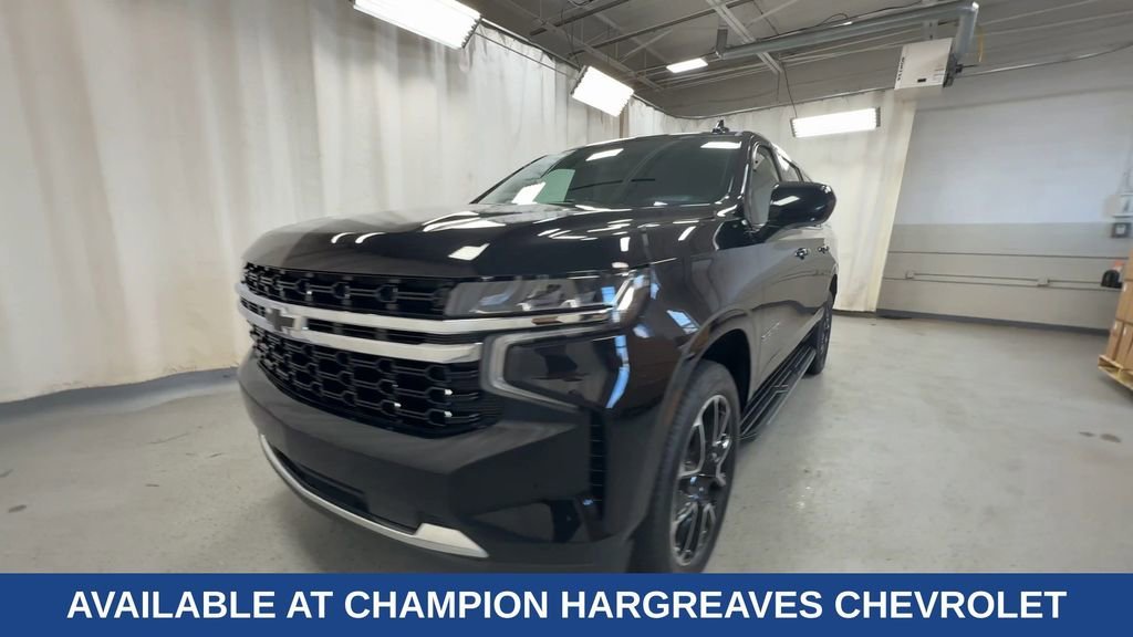 2023 Chevrolet Suburban LS photo 3