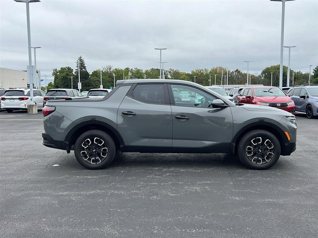 Used 2023 Hampton Gray Hyundai SEL image 13