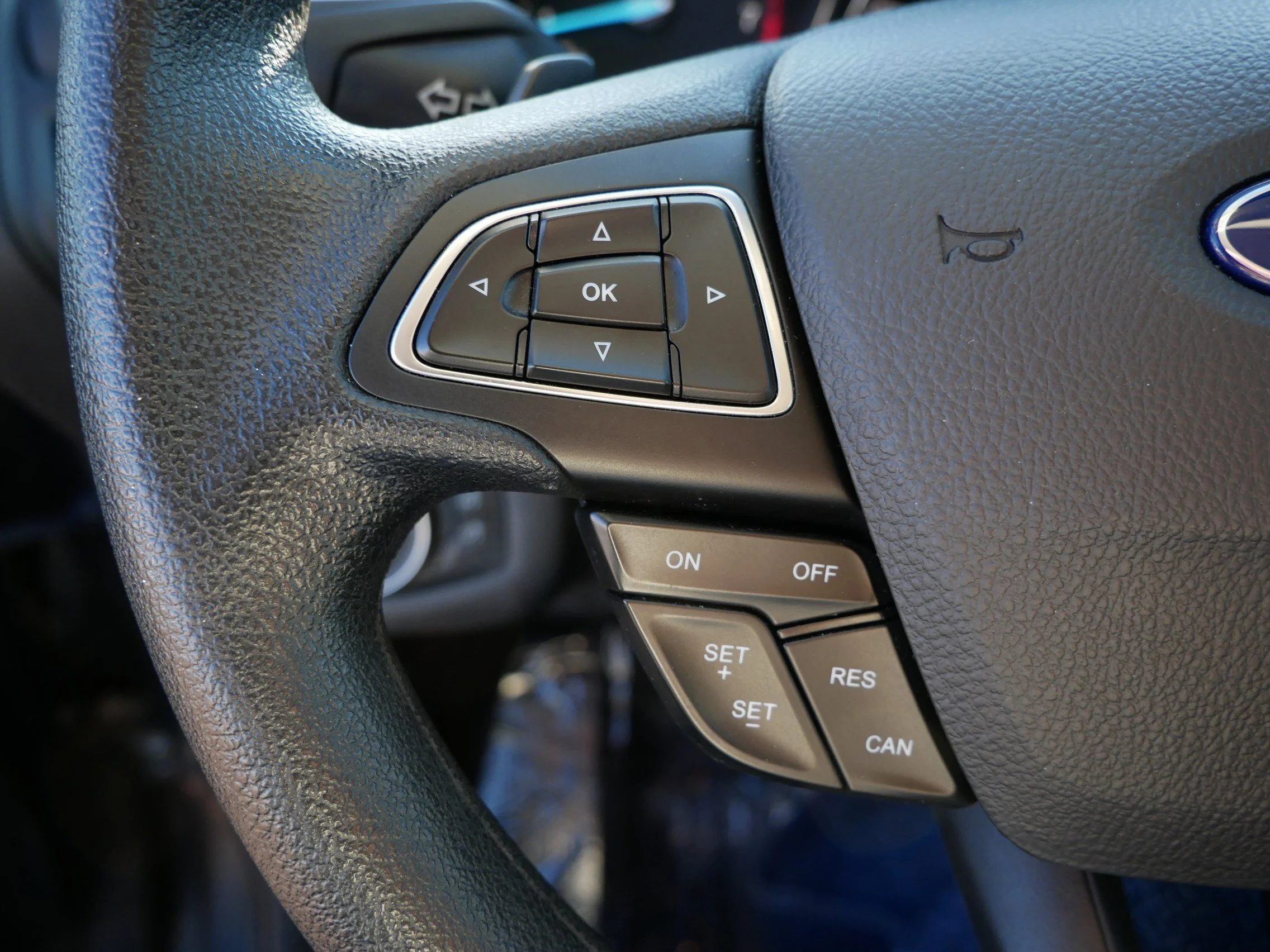 Used 2017 Magnetic Ford SE image 28