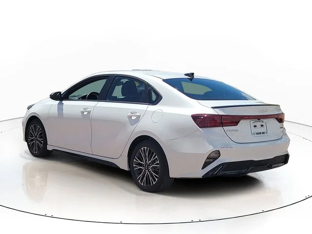 Used 2024  Kia GT-Line image 7