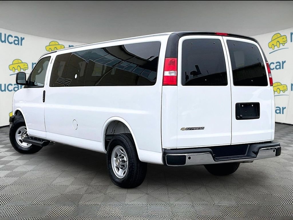 Used 2025 White Chevrolet LT image 4