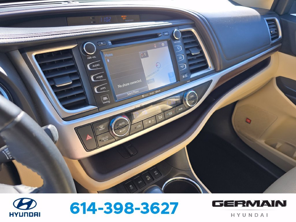 Used 2016 Red Toyota Limited image 25