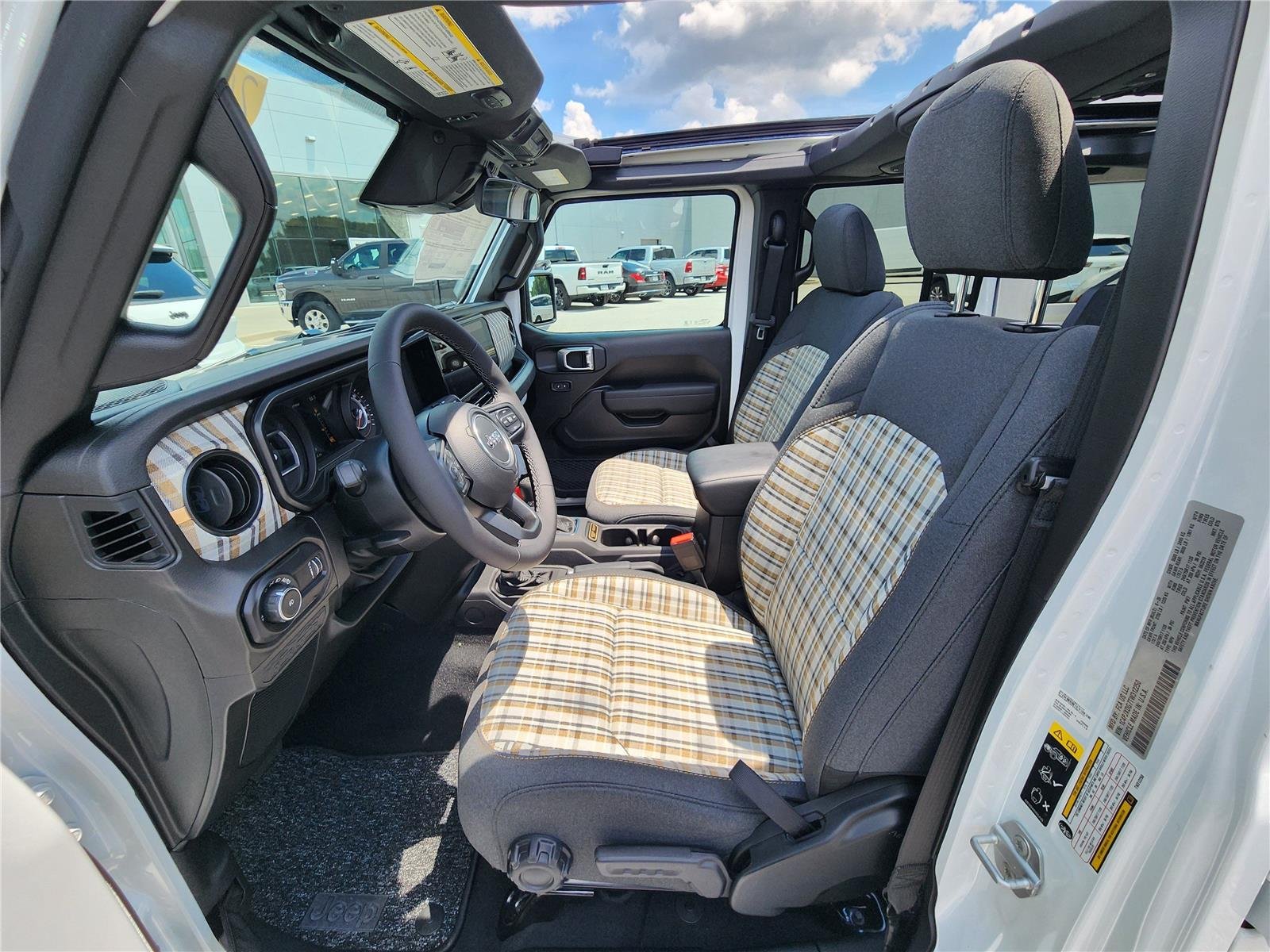 New 2026 Bright White Clear-Coat Exterior Paint Jeep 85th Anniversary image 35