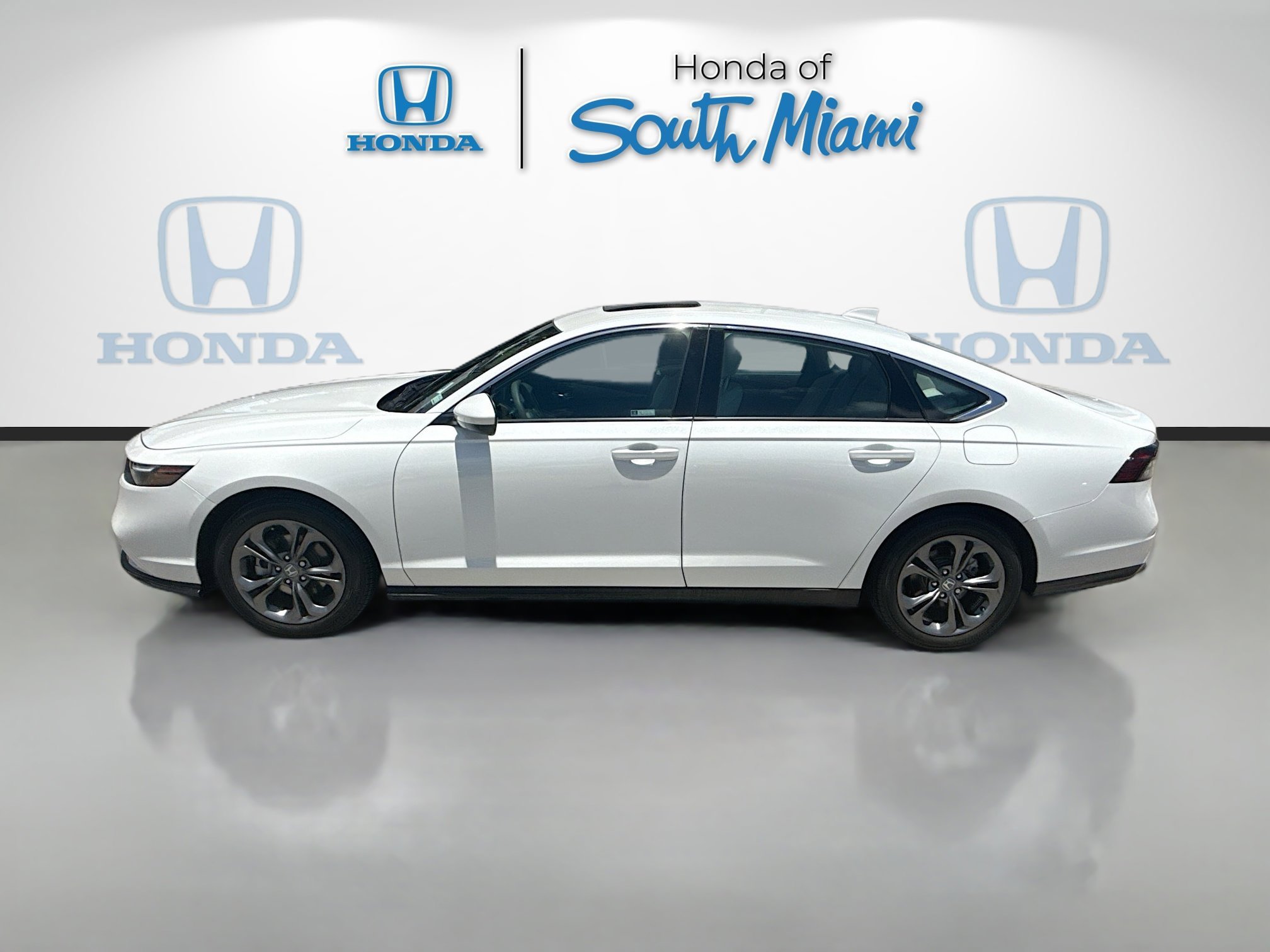 2024 Honda Accord EX - Photo 4